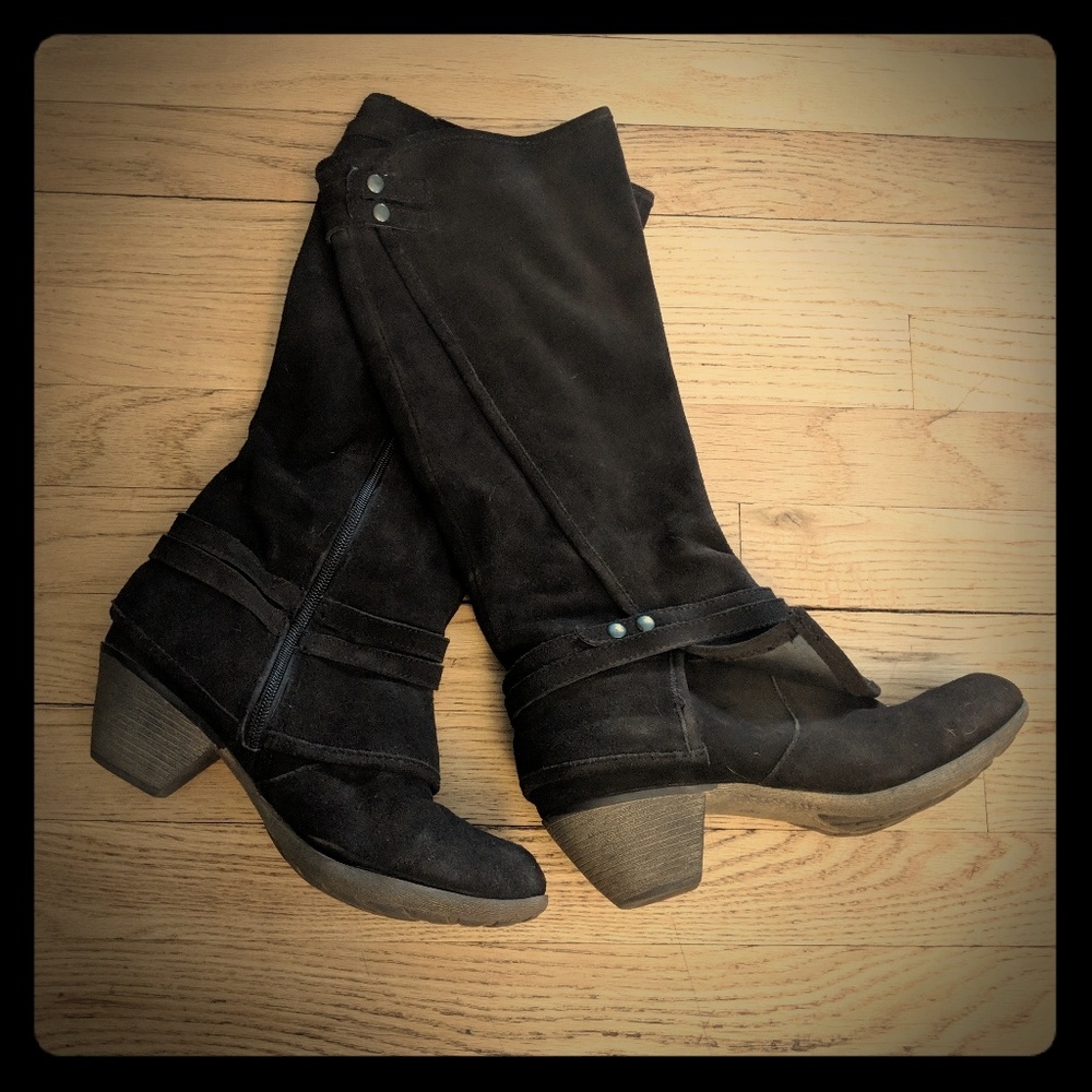 Brown suede Knee High boots
